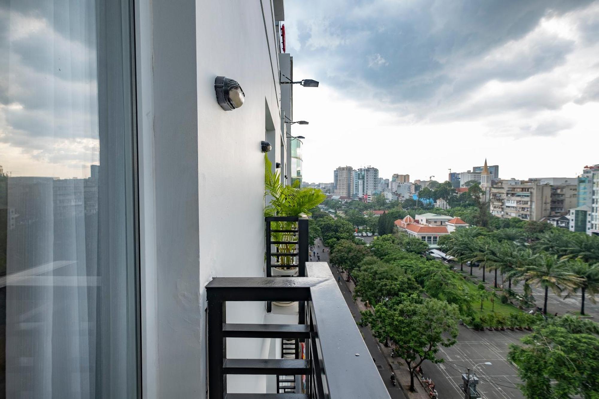 Vien Dong Hotel - Near Bui Vien Walking Street Cidade de Ho Chi Minh Exterior foto
