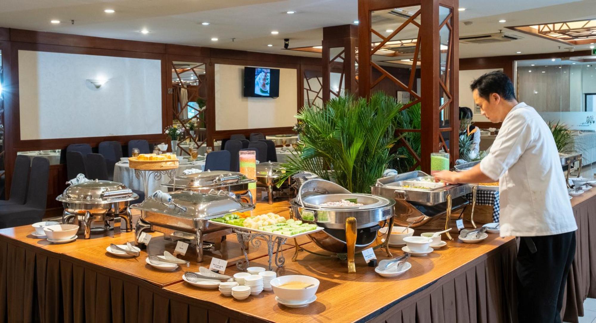Vien Dong Hotel - Near Bui Vien Walking Street Cidade de Ho Chi Minh Exterior foto