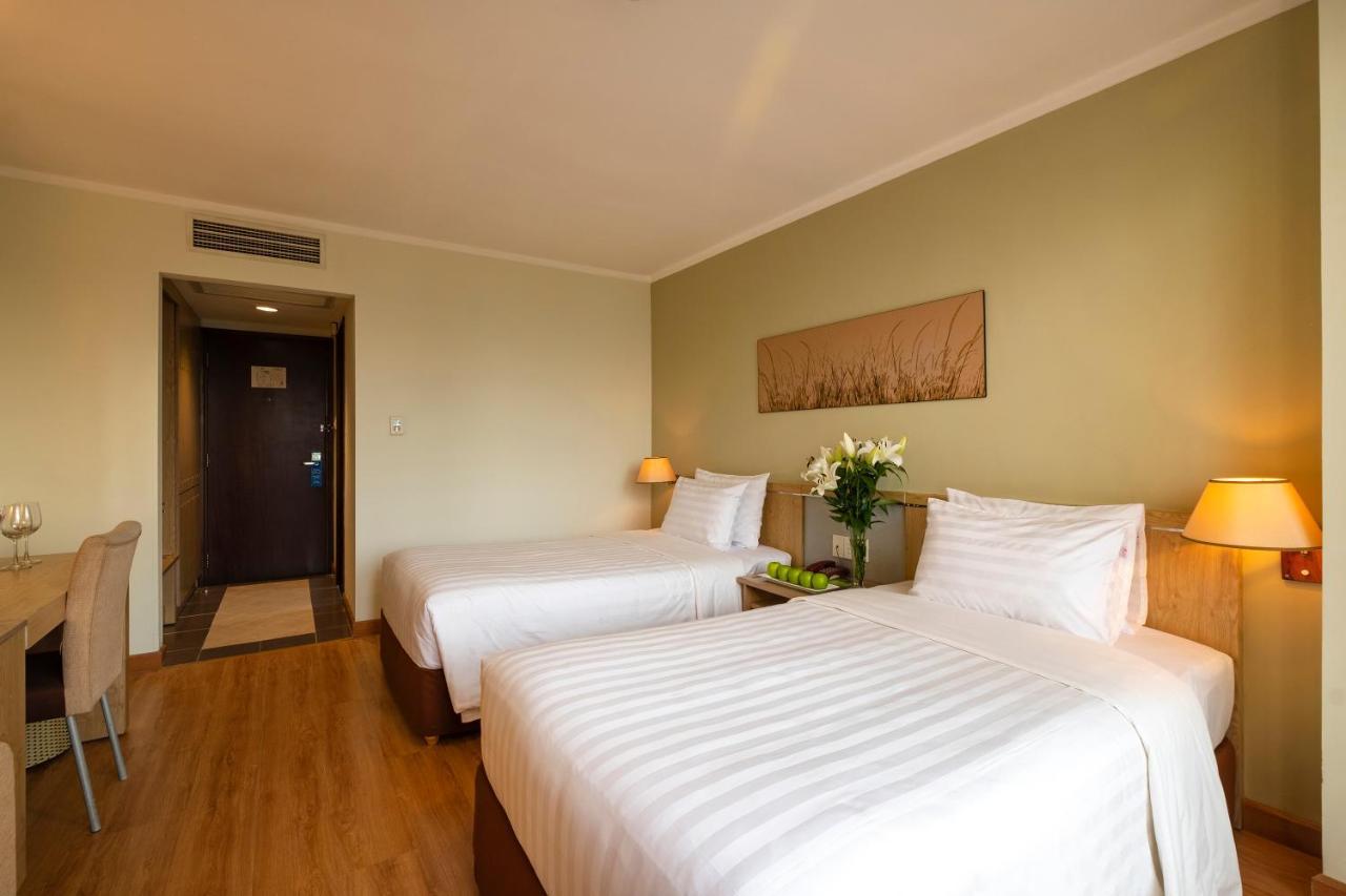 Vien Dong Hotel - Near Bui Vien Walking Street Cidade de Ho Chi Minh Exterior foto